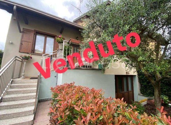 casa indipendente in vendita ad Abbiategrasso