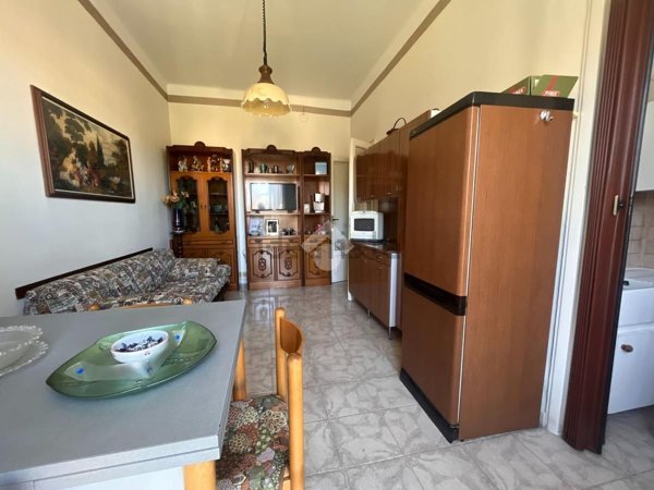 appartamento in vendita ad Abbiategrasso in zona Mendosio
