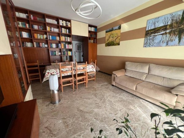 appartamento in vendita ad Abbiategrasso in zona Castelletto