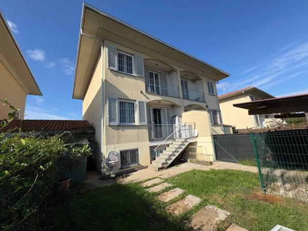 casa indipendente in vendita ad Abbiategrasso in zona Mendosio