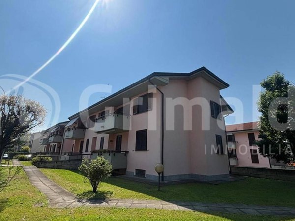 appartamento in vendita ad Abbiategrasso in zona Castelletto