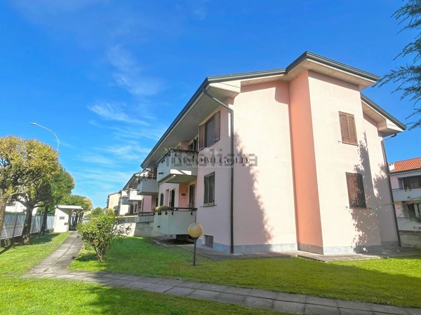 appartamento in vendita ad Abbiategrasso in zona Castelletto