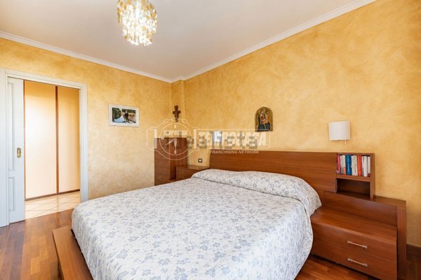 appartamento in vendita ad Abbiategrasso in zona Castelletto