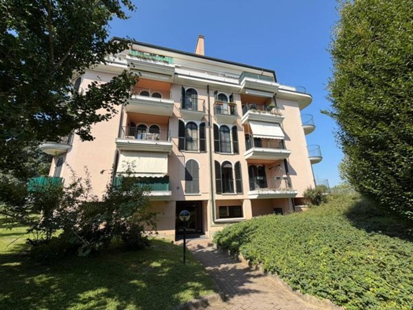 appartamento in vendita ad Abbiategrasso in zona Castelletto