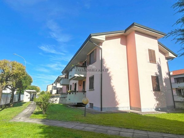 appartamento in vendita ad Abbiategrasso in zona Castelletto