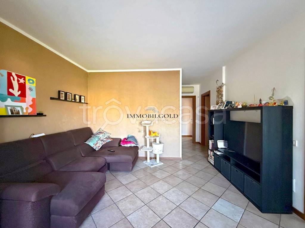 appartamento in vendita ad Abbiategrasso in zona Castelletto