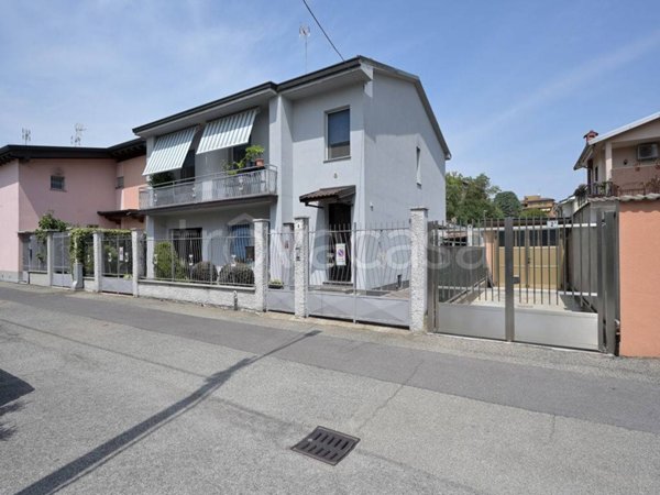 casa indipendente in vendita ad Abbiategrasso