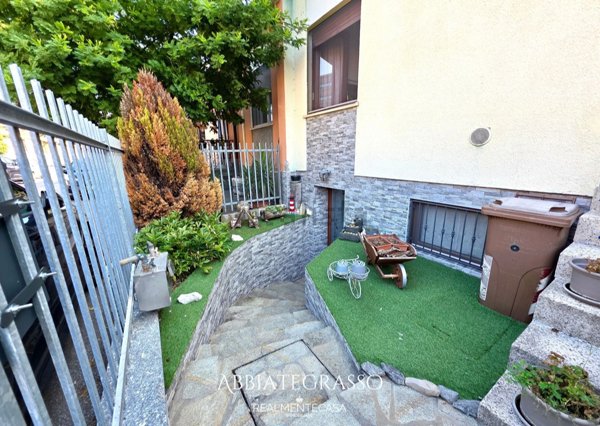 casa indipendente in vendita ad Abbiategrasso