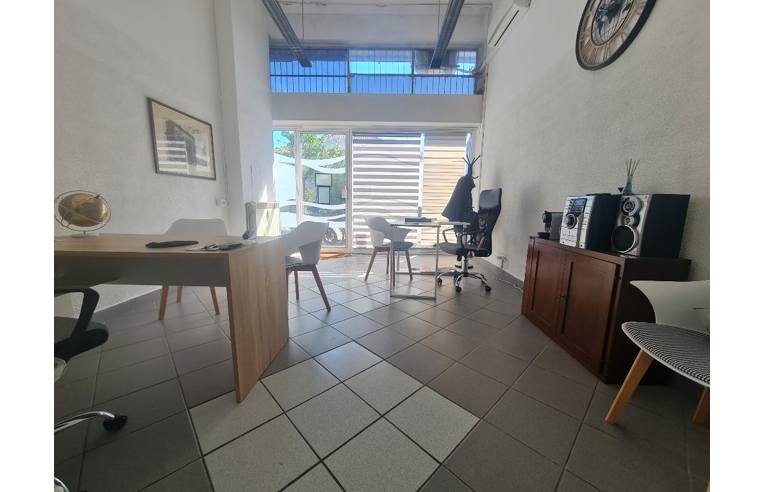 negozio in vendita ad Abbiategrasso