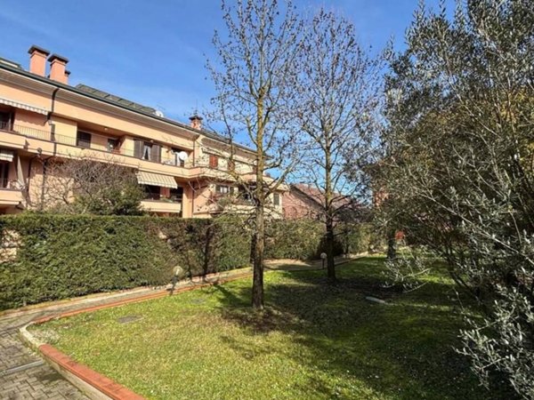 appartamento in vendita ad Abbiategrasso in zona Castelletto