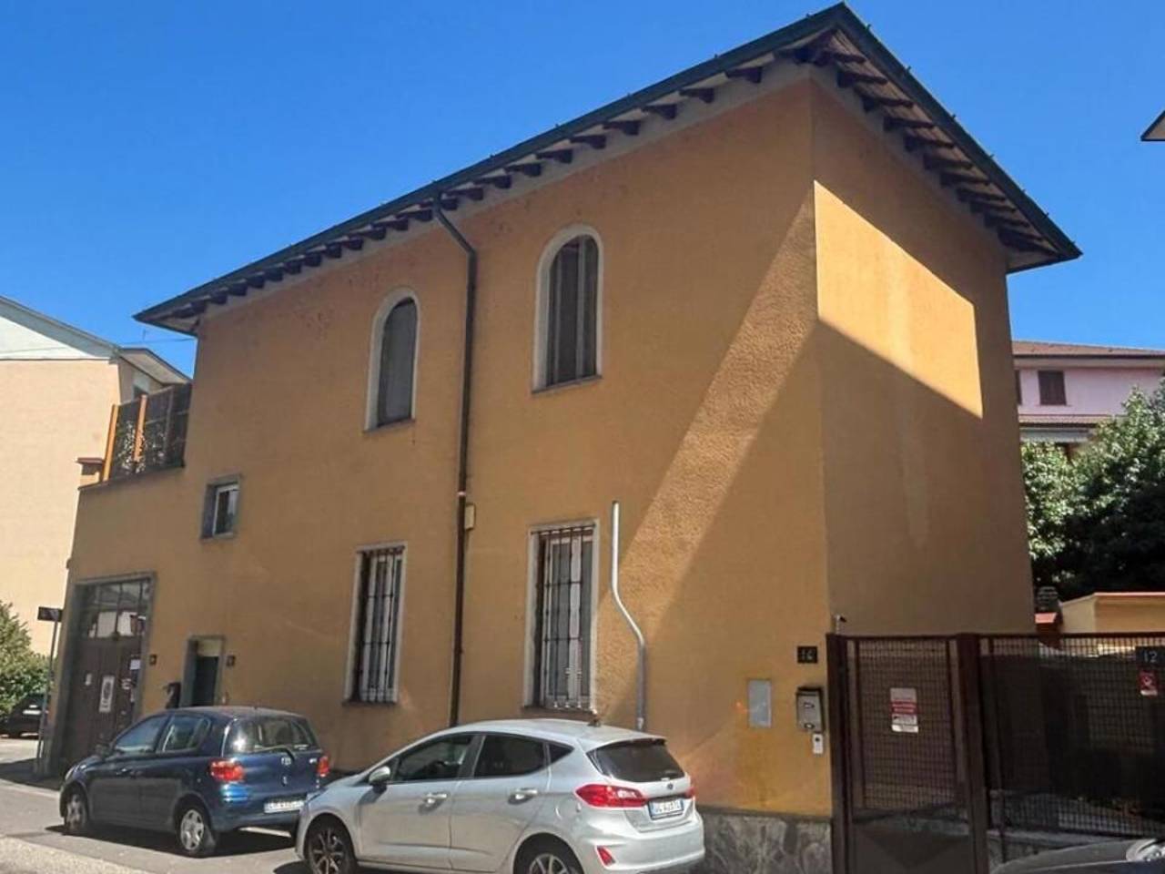 casa indipendente in vendita ad Abbiategrasso in zona Mendosio