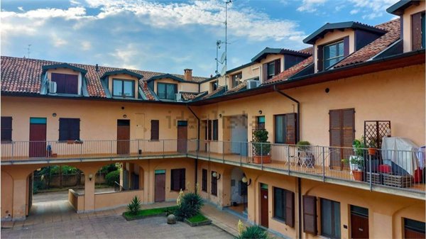 appartamento in vendita ad Abbiategrasso in zona Castelletto
