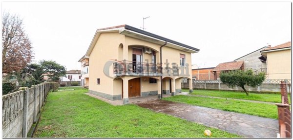 appartamento in vendita ad Albairate