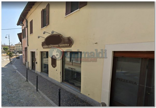 negozio in vendita ad Albairate