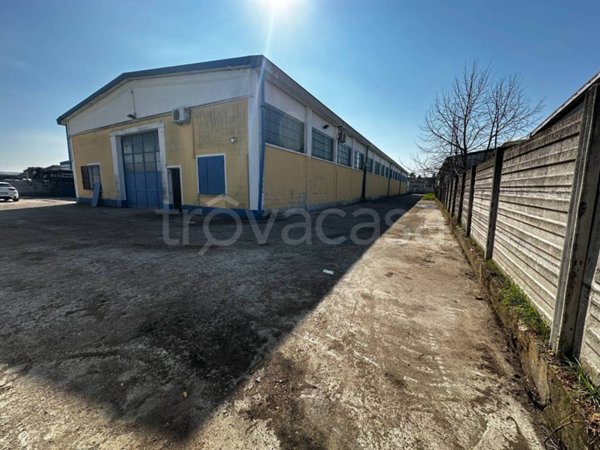 locale commerciale in vendita ad Albairate