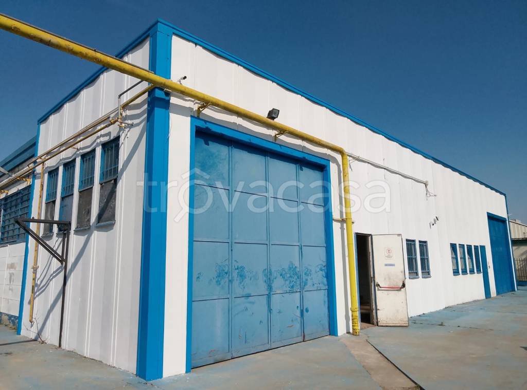 locale commerciale in vendita ad Albairate