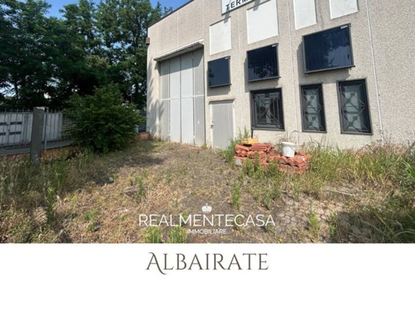 locale commerciale in vendita ad Albairate