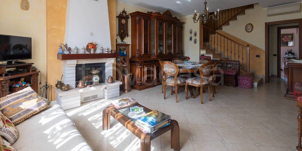 casa indipendente in vendita ad Albairate