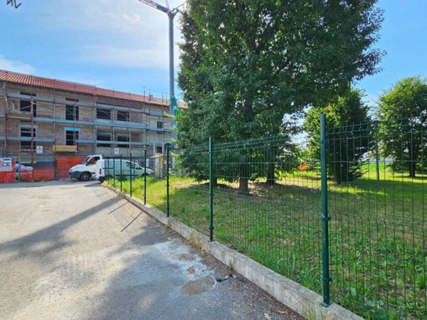 appartamento in vendita ad Albairate in zona Riazzolo