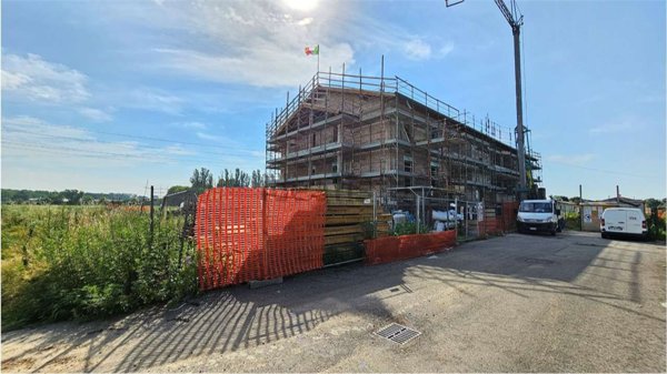 appartamento in vendita ad Albairate in zona Riazzolo