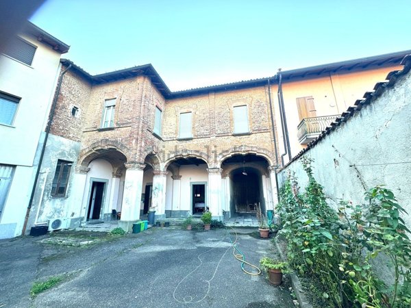 casa indipendente in vendita ad Albairate