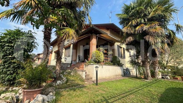 casa indipendente in vendita ad Albairate