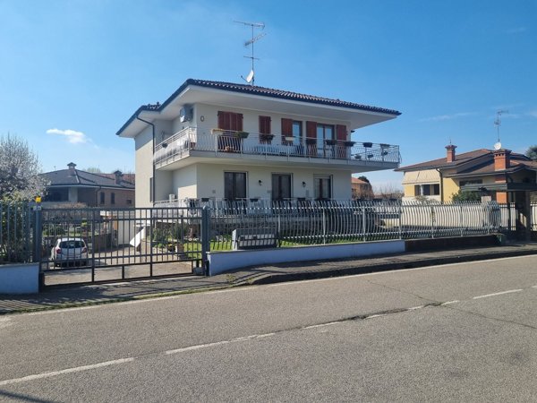 appartamento in vendita ad Albairate