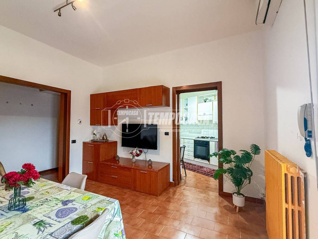 appartamento in vendita ad Albairate in zona Riazzolo