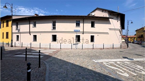 ufficio in vendita ad Albairate in zona Riazzolo