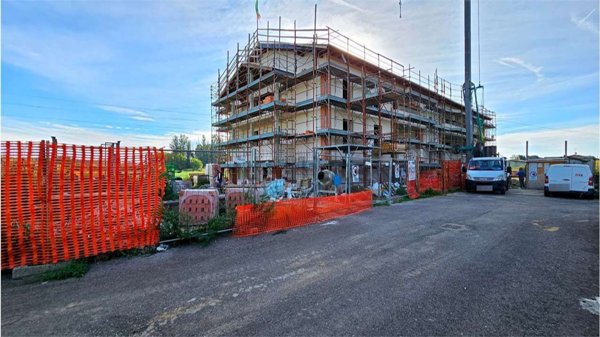 appartamento in vendita ad Albairate in zona Riazzolo