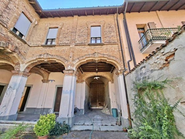 casa indipendente in vendita ad Albairate in zona Riazzolo