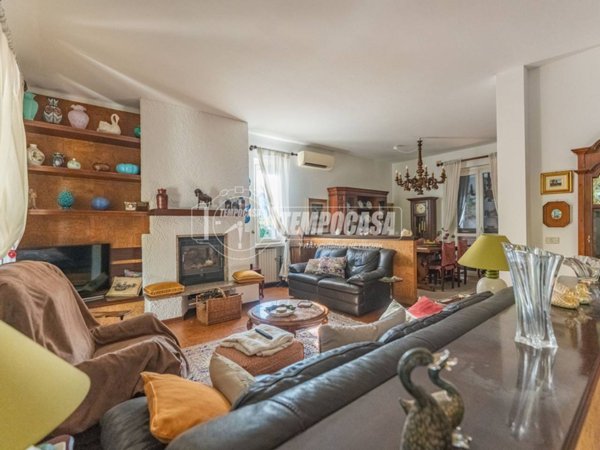 casa indipendente in vendita ad Albairate in zona Riazzolo