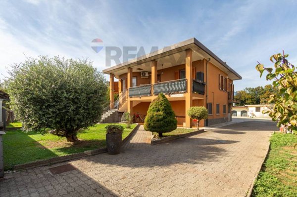 casa indipendente in vendita ad Albairate