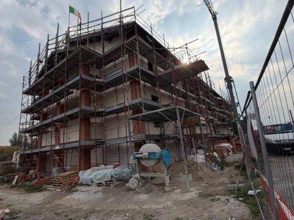 appartamento in vendita ad Albairate in zona Riazzolo