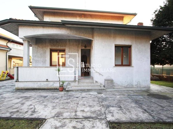 casa indipendente in vendita ad Arconate