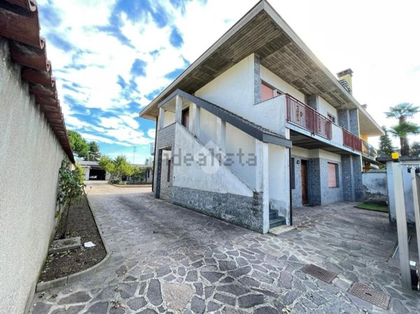 casa indipendente in vendita ad Arconate