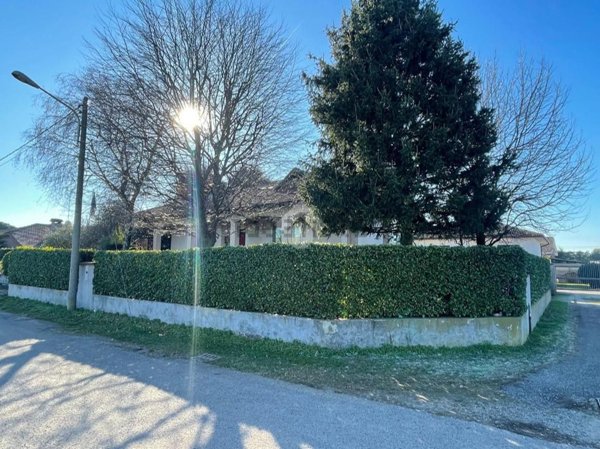 casa indipendente in vendita ad Arconate