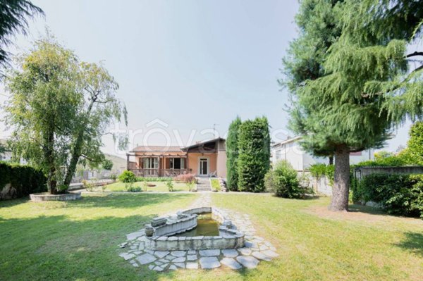 casa indipendente in vendita ad Arconate