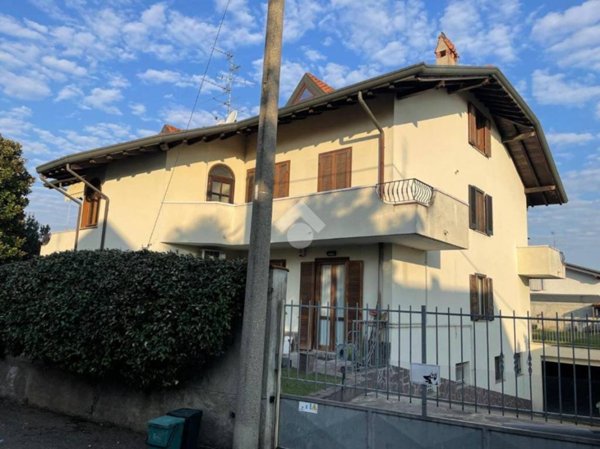 appartamento in vendita ad Arconate