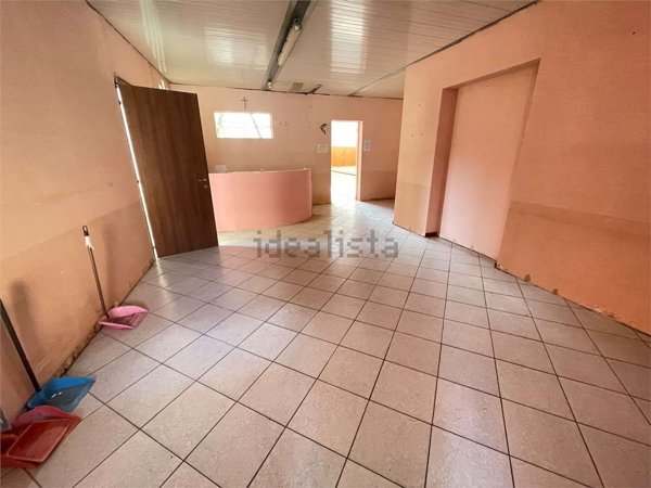 capannone in vendita ad Arconate