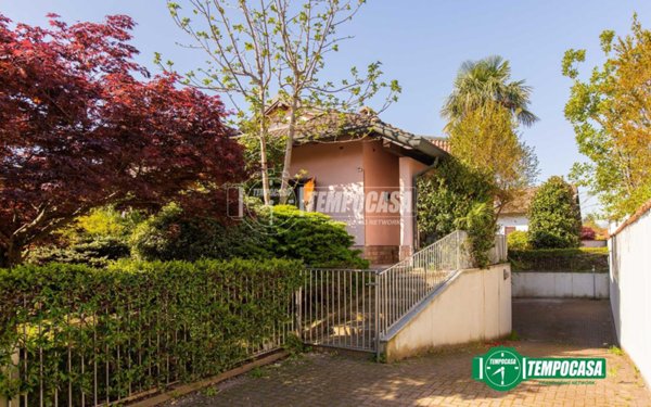 casa indipendente in vendita ad Arconate
