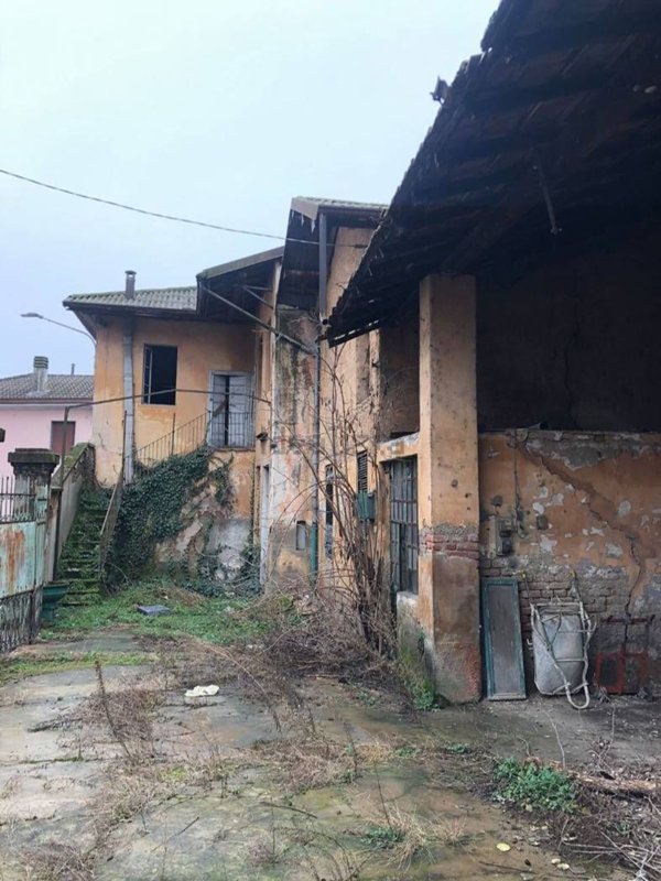 esavano in vendita ad Arconate