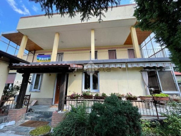 casa indipendente in vendita ad Arconate