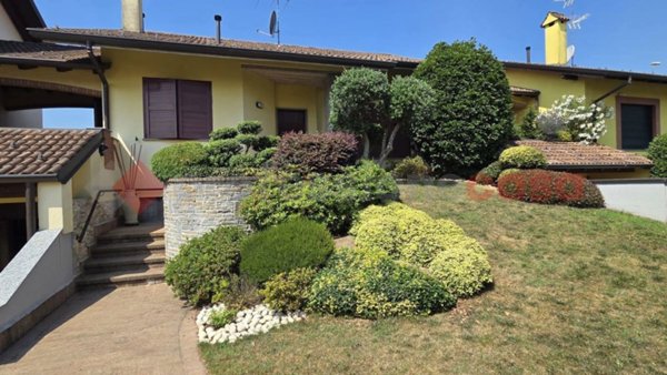 casa indipendente in vendita ad Arconate