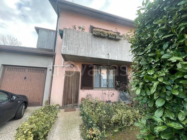 casa indipendente in vendita ad Arconate