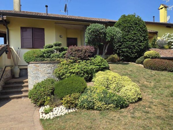 casa indipendente in vendita ad Arconate