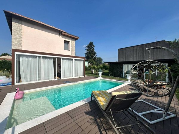 casa indipendente in vendita ad Arconate