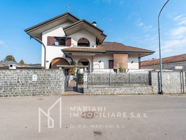 casa indipendente in vendita ad Arconate