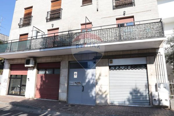 negozio in vendita ad Arconate