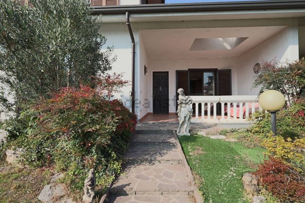 casa indipendente in vendita ad Arconate